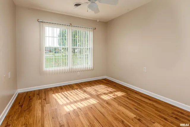 $240,000 | 1500 Apache Drive, Marion, IL 62959