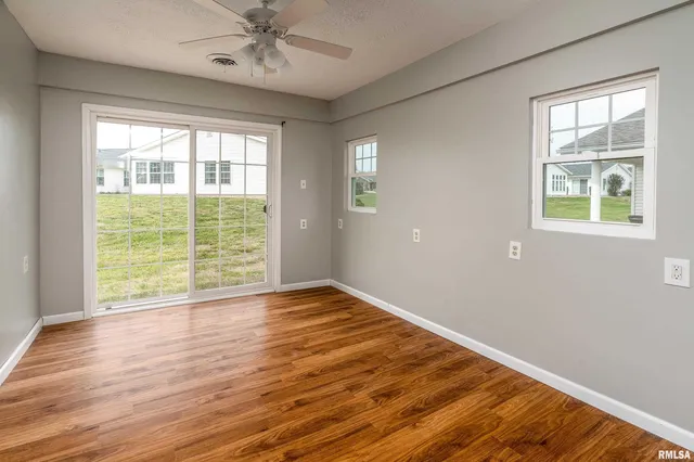 $240,000 | 1500 Apache Drive, Marion, IL 62959