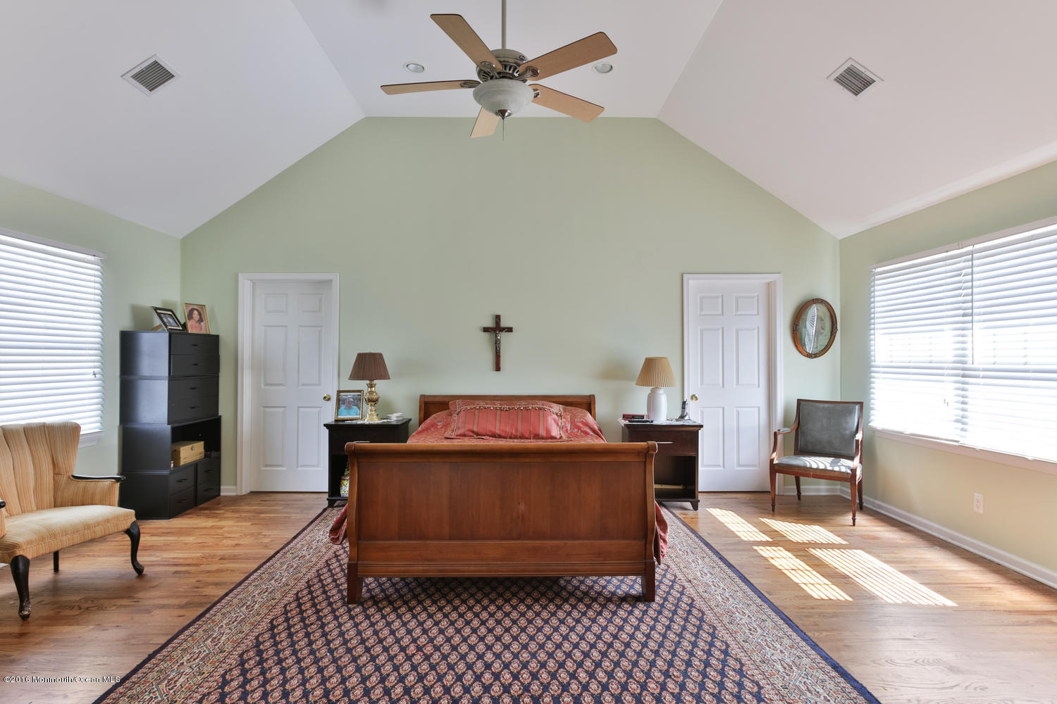 144 River Road Rumson, NJ 07760 - Photo 6 of 11 Master Bedroom Suite with Sitting Area