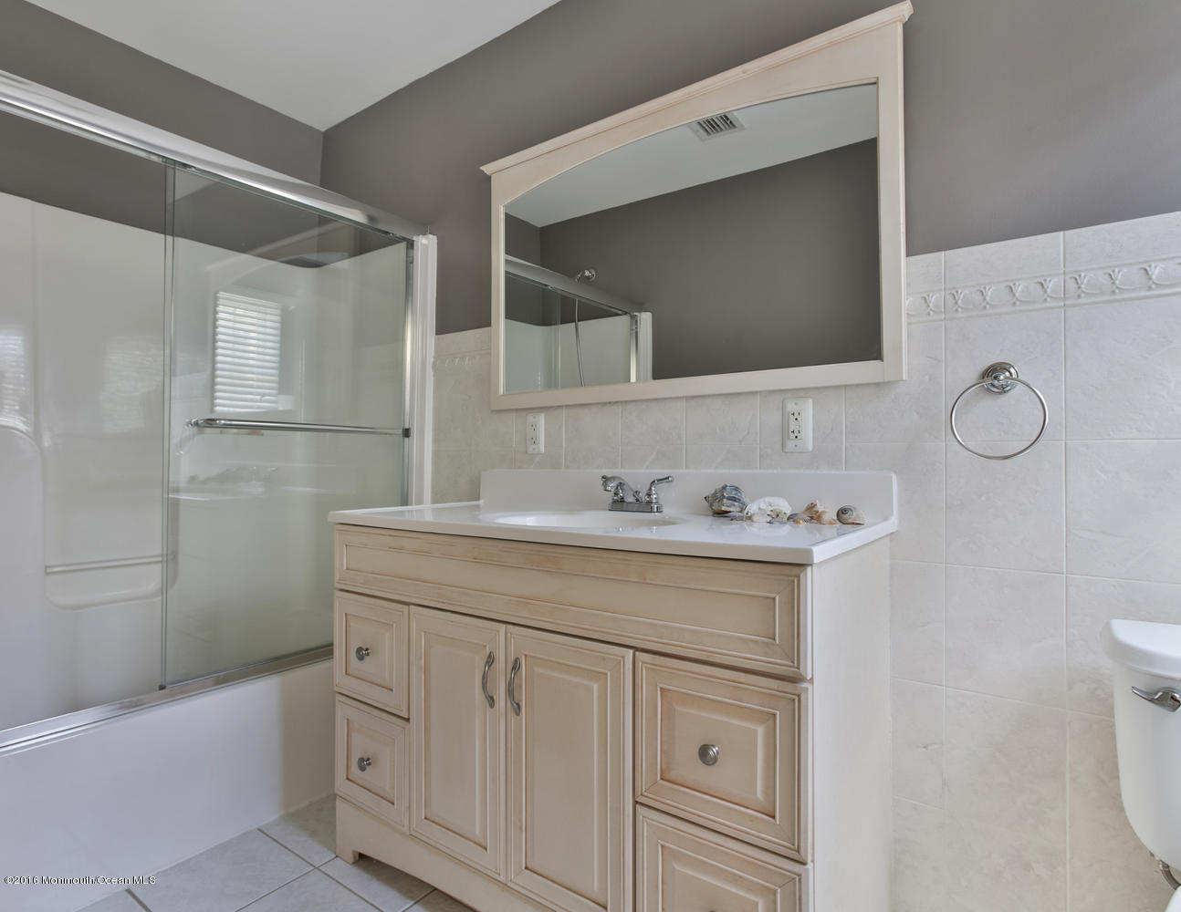 144 River Road Rumson, NJ 07760 - Photo 10 of 11 Full Bath