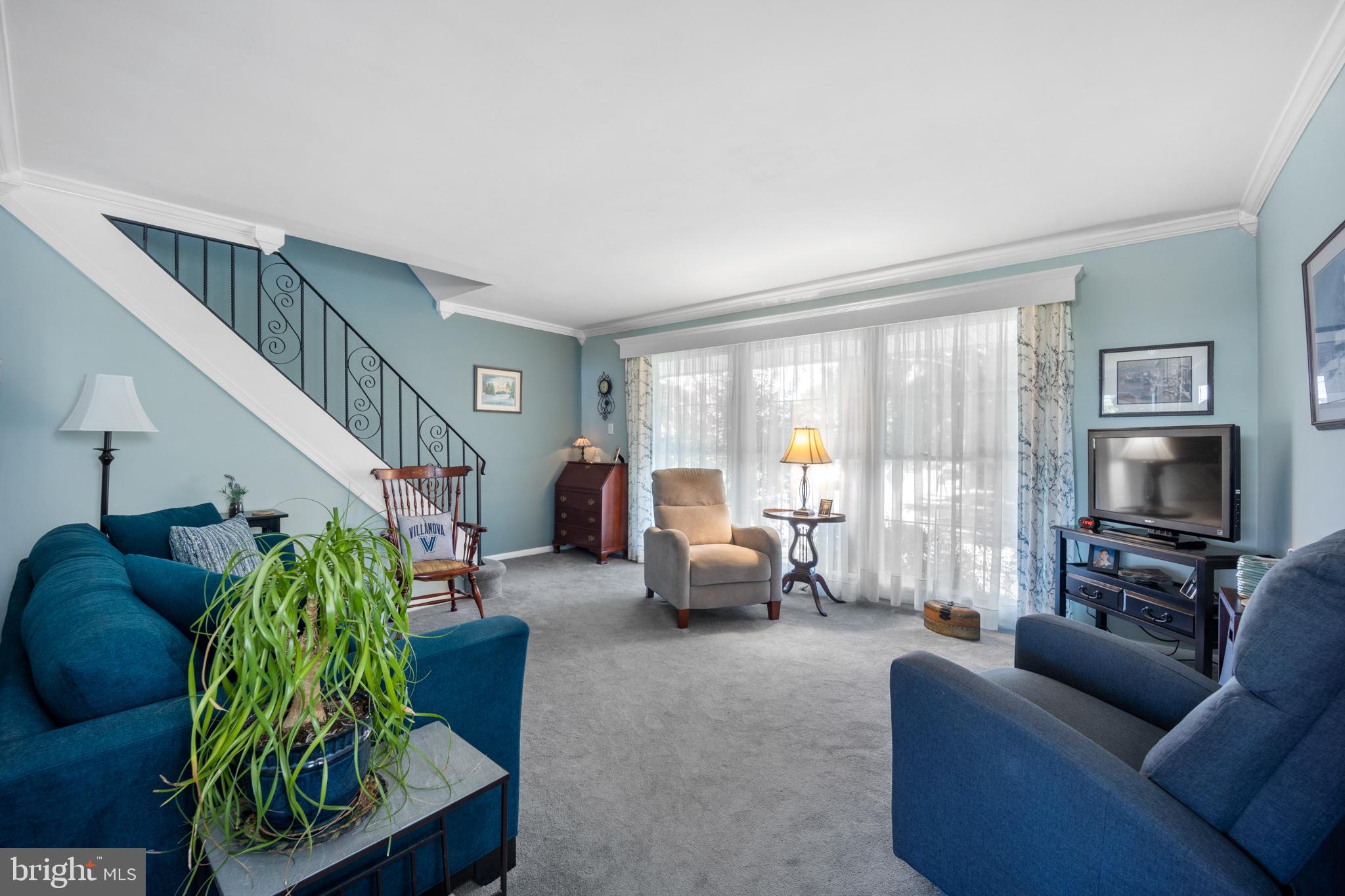 1415 Grace Road Swarthmore, PA 19081 - Photo 3 of 31 Living Room