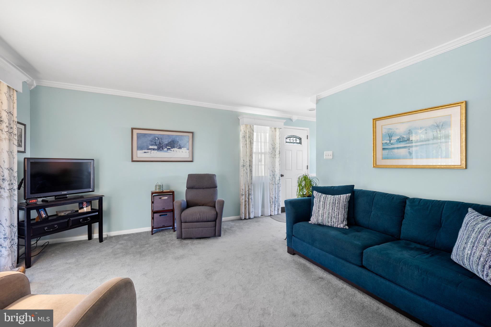 1415 Grace Road Swarthmore, PA 19081 - Photo 5 of 31 Living Room