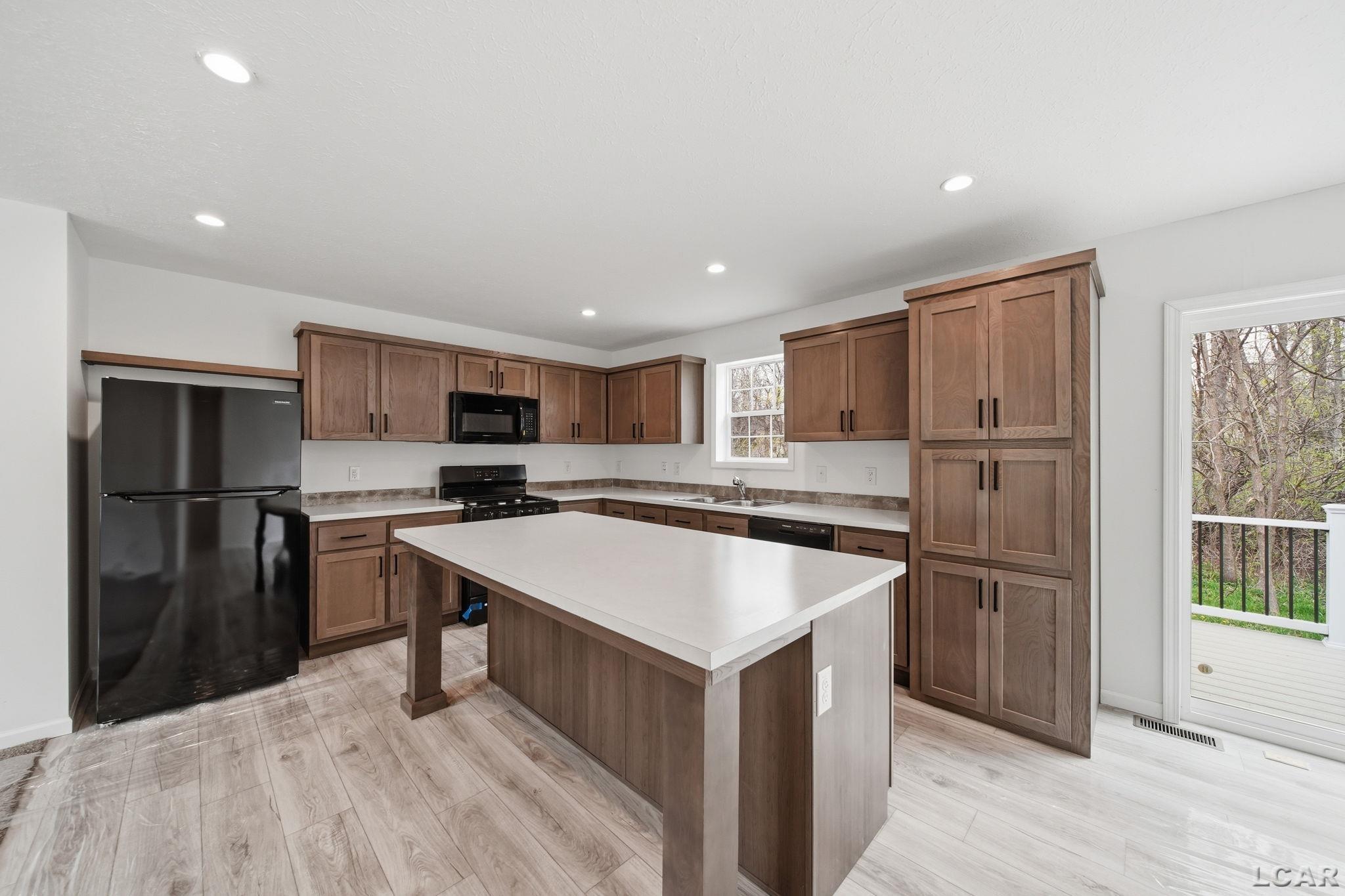4762 Hooks Mill Road Adrian, MI 49221 - Photo 10 of 44