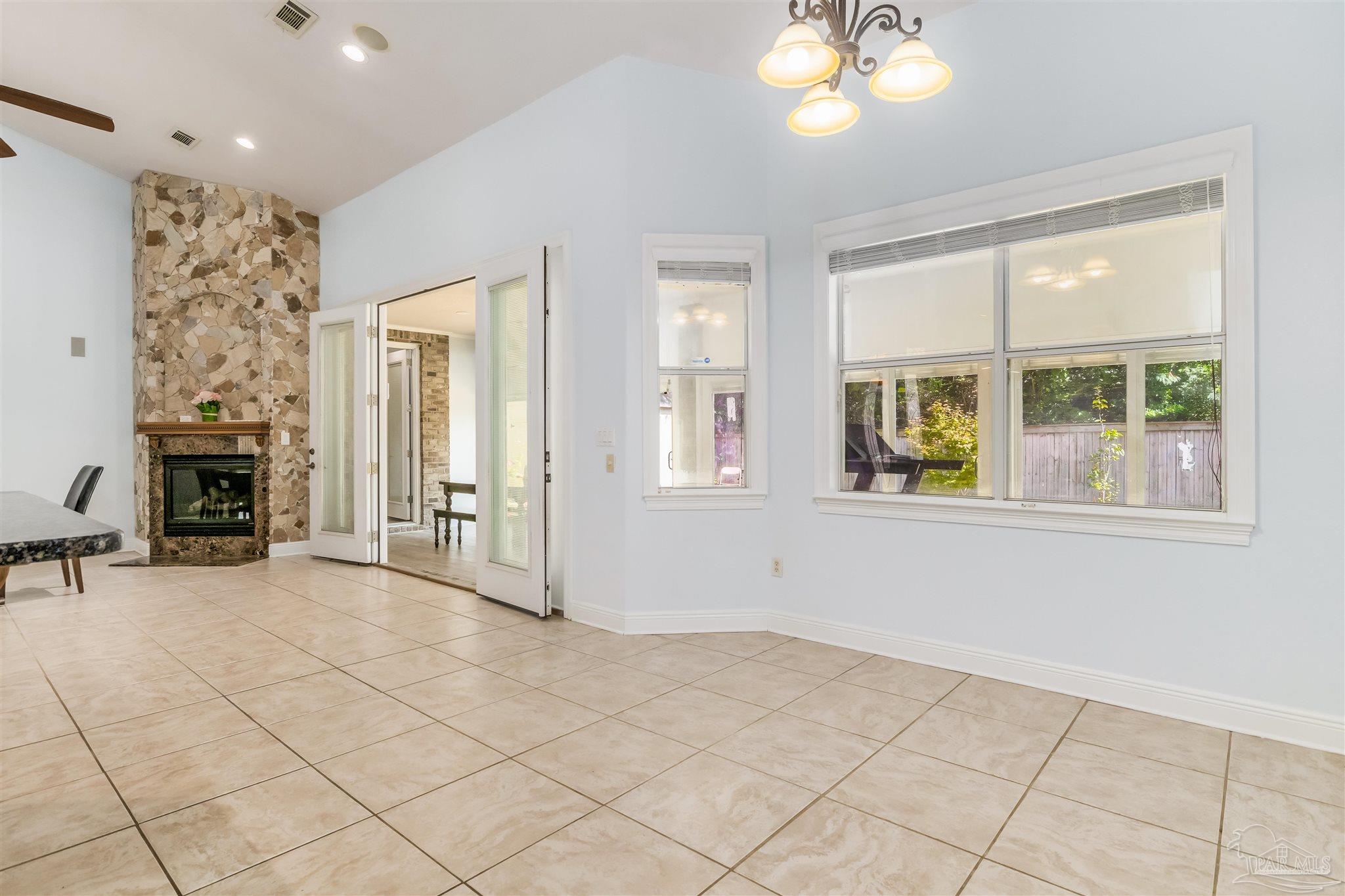 1859 Summit Boulevard Pensacola, FL 32503 - Photo 15 of 51