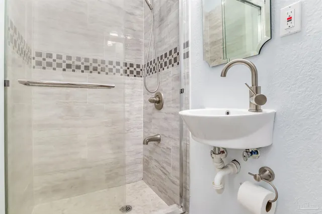 $575,000 | 1859 Summit Boulevard, Pensacola, FL 32503