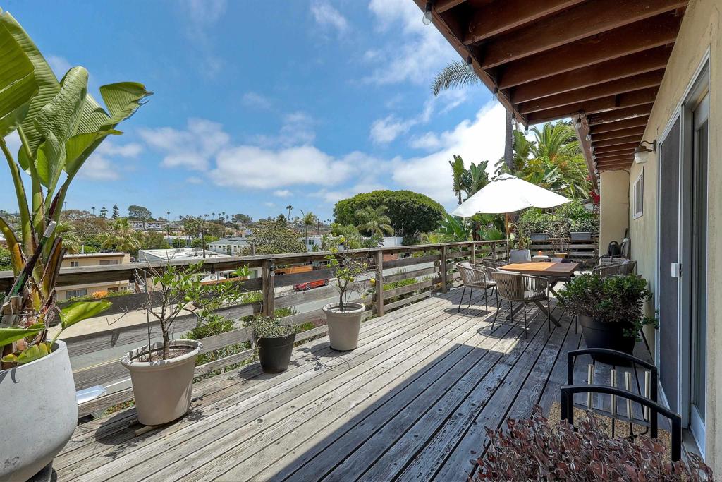 1034 3rd Street Encinitas, CA 92024 - Photo 6 of 28 Unit A - 2 Bedroom
