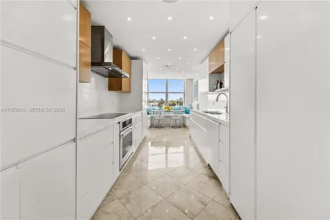 $1,175,000 | 5640 Collins Avenue, Unit 4D, Miami Beach, FL 33140