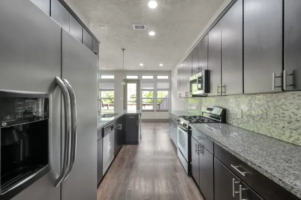 $399,000 | 38 Aventura Place, Spring, TX 77389