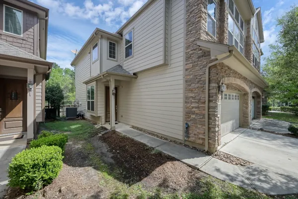 $399,000 | 38 Aventura Place, Spring, TX 77389