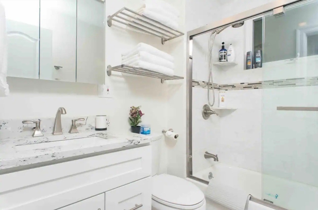 40 Eddy Street, Unit 40 Newton, MA 02465 - Photo 6 of 14