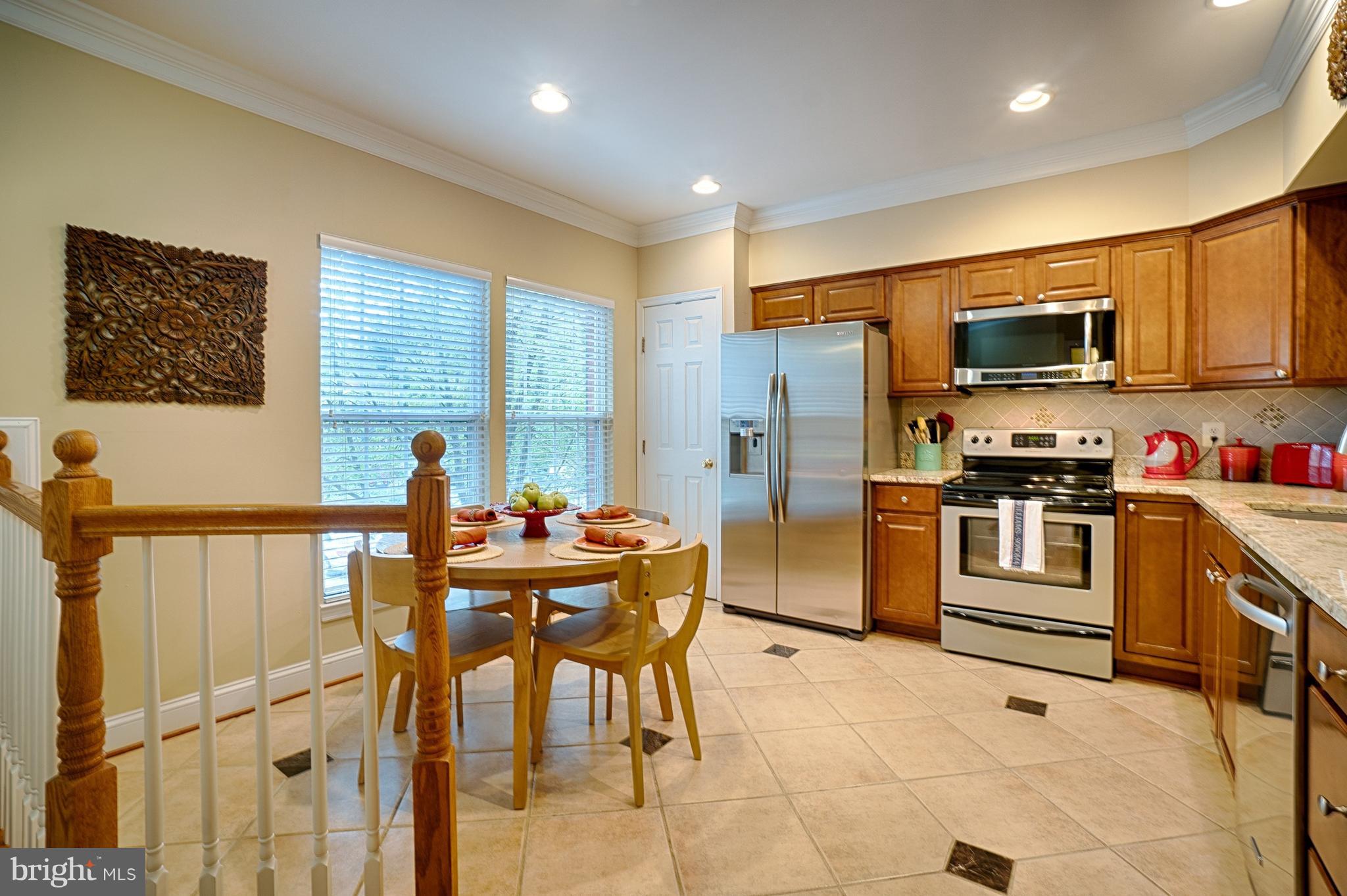 1458 Park Garden Lane Reston, VA 20194 - Photo 3 of 29 Kitchen