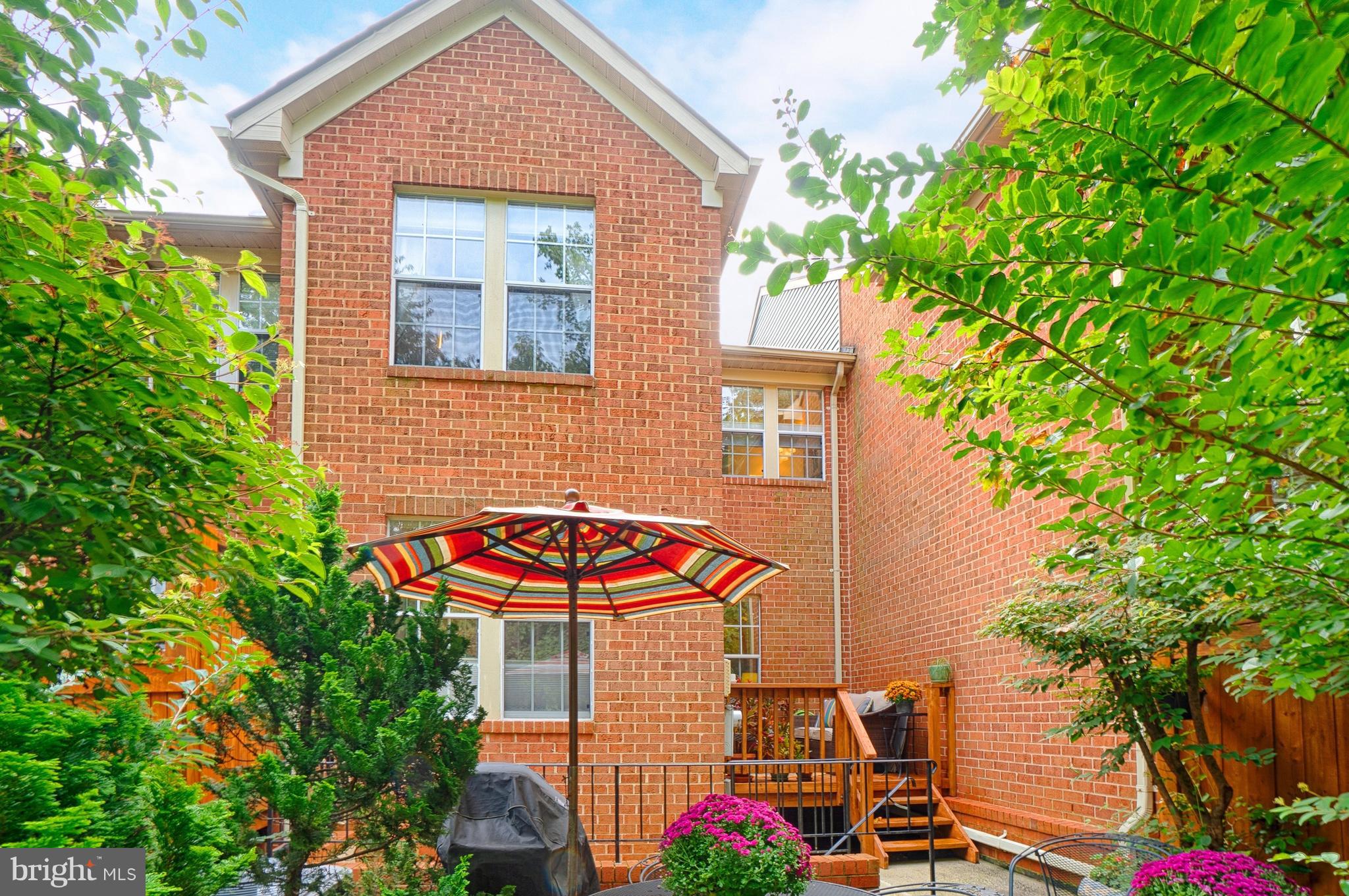 1458 Park Garden Lane Reston, VA 20194 - Photo 22 of 29 Exterior (Rear)