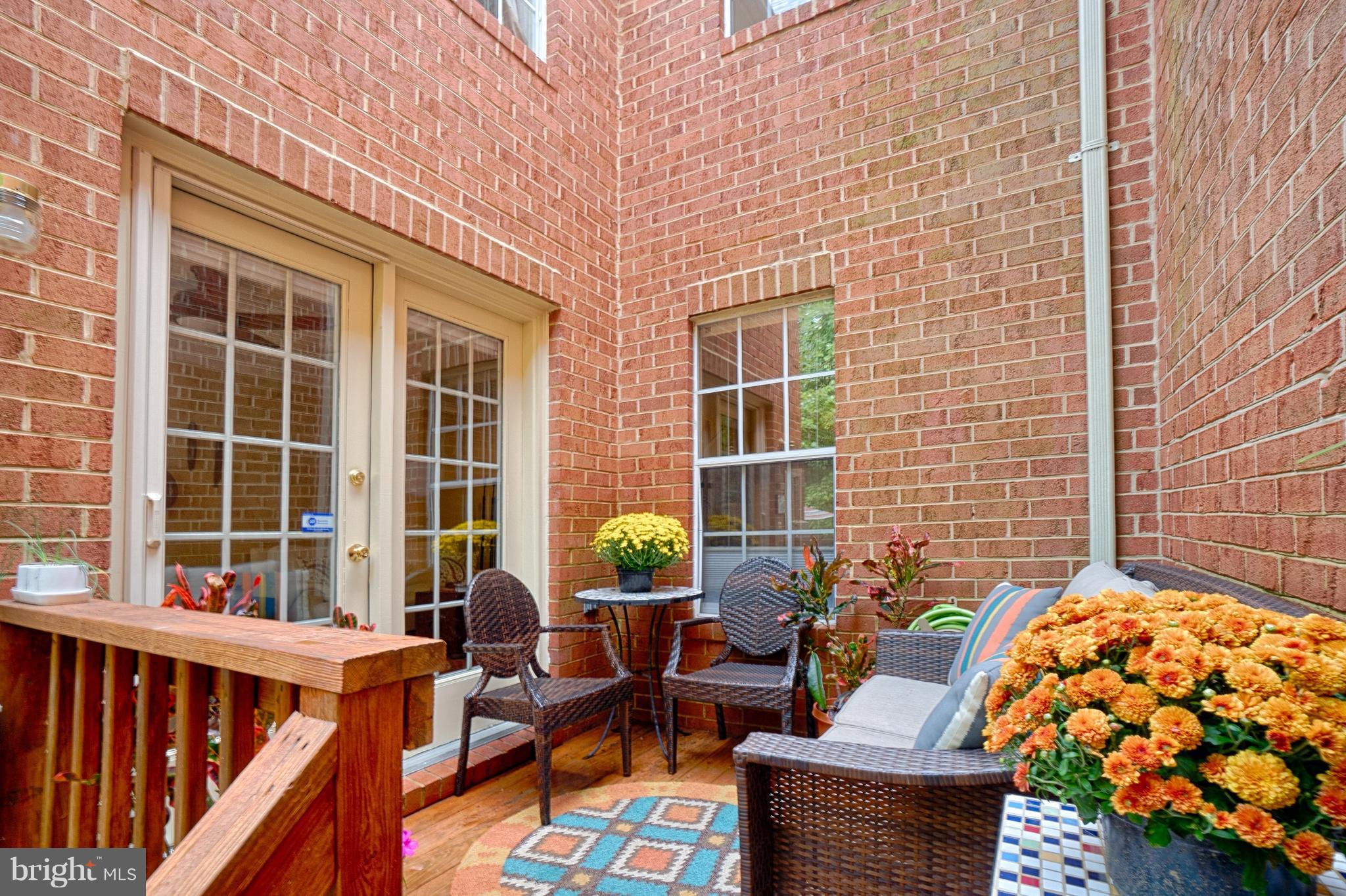1458 Park Garden Lane Reston, VA 20194 - Photo 23 of 29 Exterior (Rear)