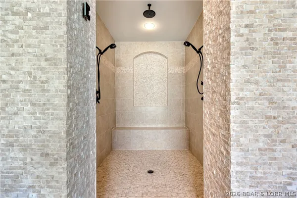 $4,895,000 | 1000 Las Campanas, Sunrise Beach, MO 65079