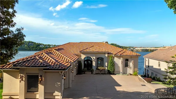 $4,895,000 | 1000 Las Campanas, Sunrise Beach, MO 65079