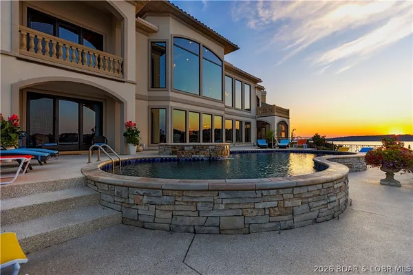 $4,895,000 | 1000 Las Campanas, Sunrise Beach, MO 65079