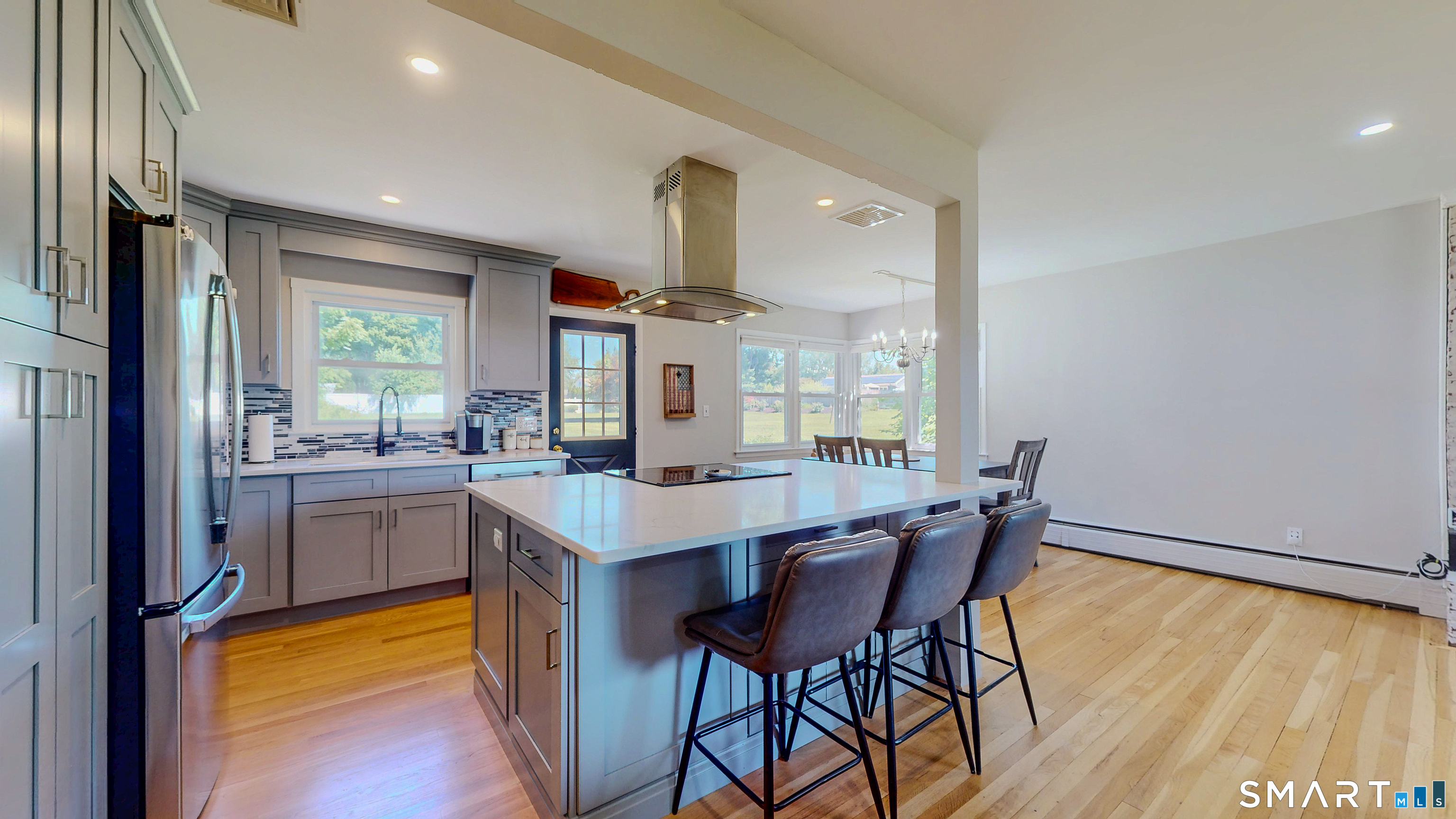347 Edison Road Trumbull, CT 06611 - Photo 13 of 38