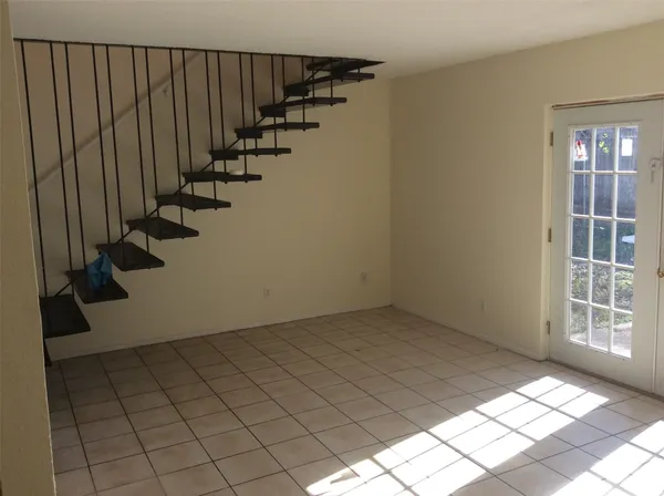 $999 | 1737 Wooten Park Drive, Unit 102, Austin, TX 78757
