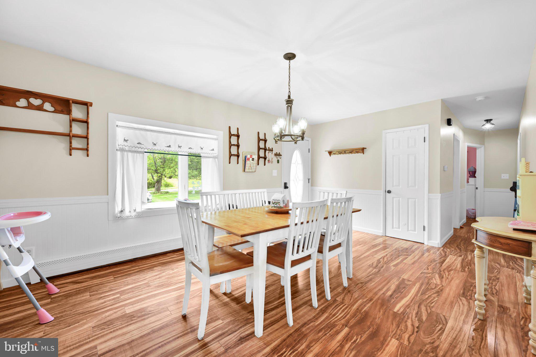 2096 Mountain Road Stroudsburg, PA 18360 - Photo 4 of 35 Dining Room/Living Room