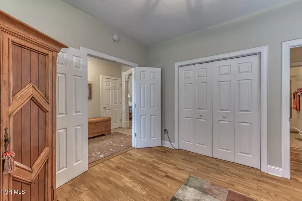 $525,900 | 204 James Court, Piney Flats, TN 37686