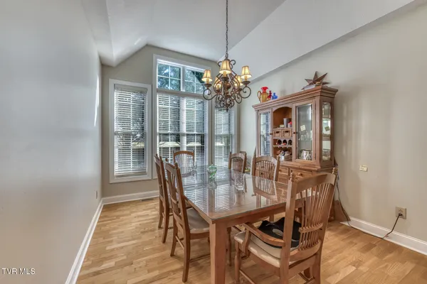 $525,900 | 204 James Court, Piney Flats, TN 37686