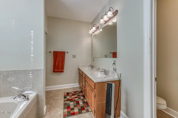 $529,000 | 204 James Court, Piney Flats, TN 37686