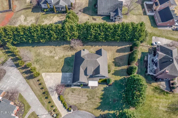 $529,000 | 204 James Court, Piney Flats, TN 37686