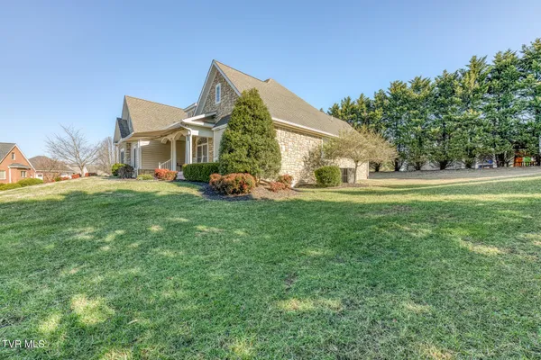 $525,900 | 204 James Court, Piney Flats, TN 37686