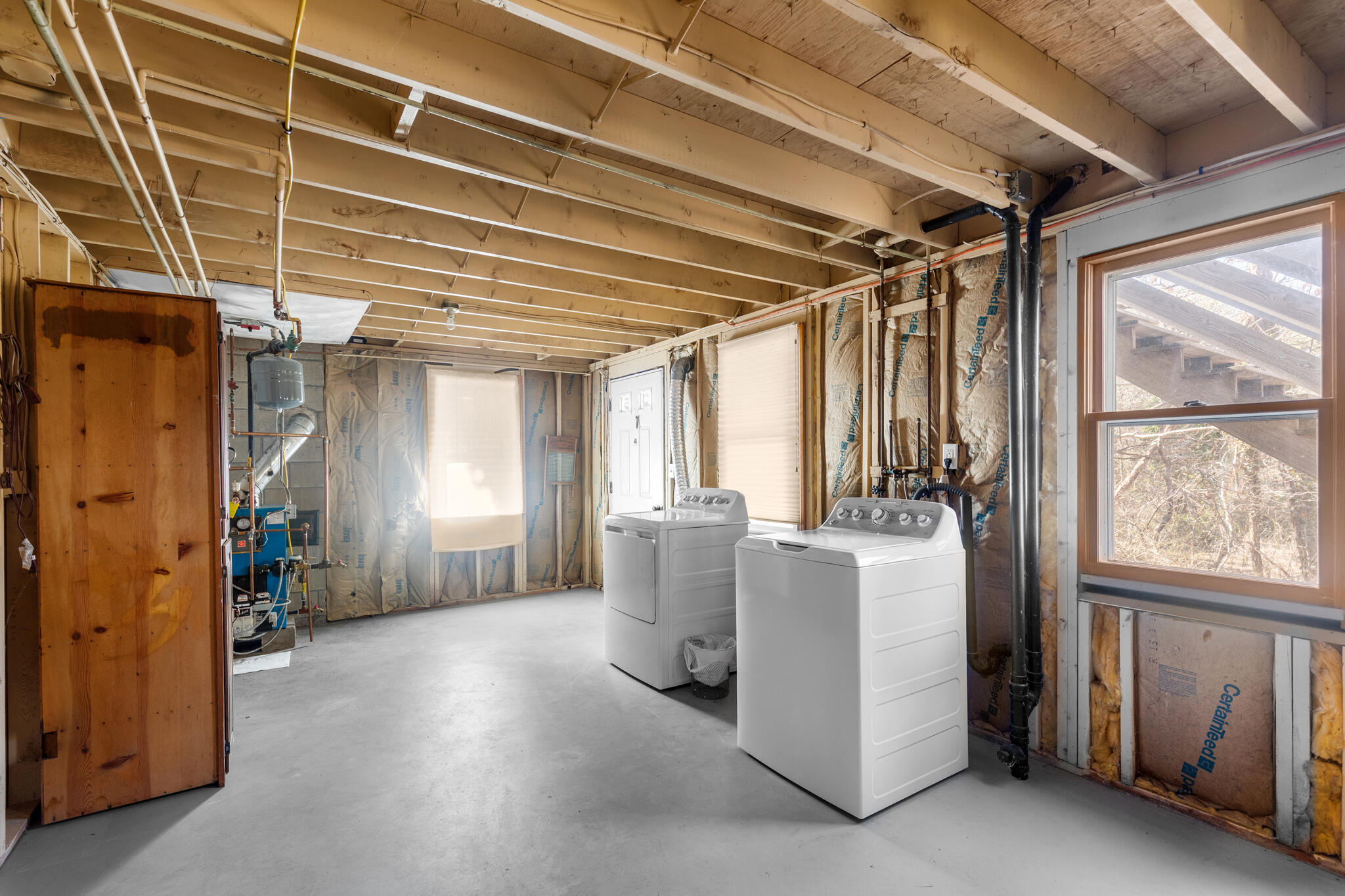 20 Stone Court Eastham, MA 02642 - Photo 23 of 31 a view of an empty room with a window
