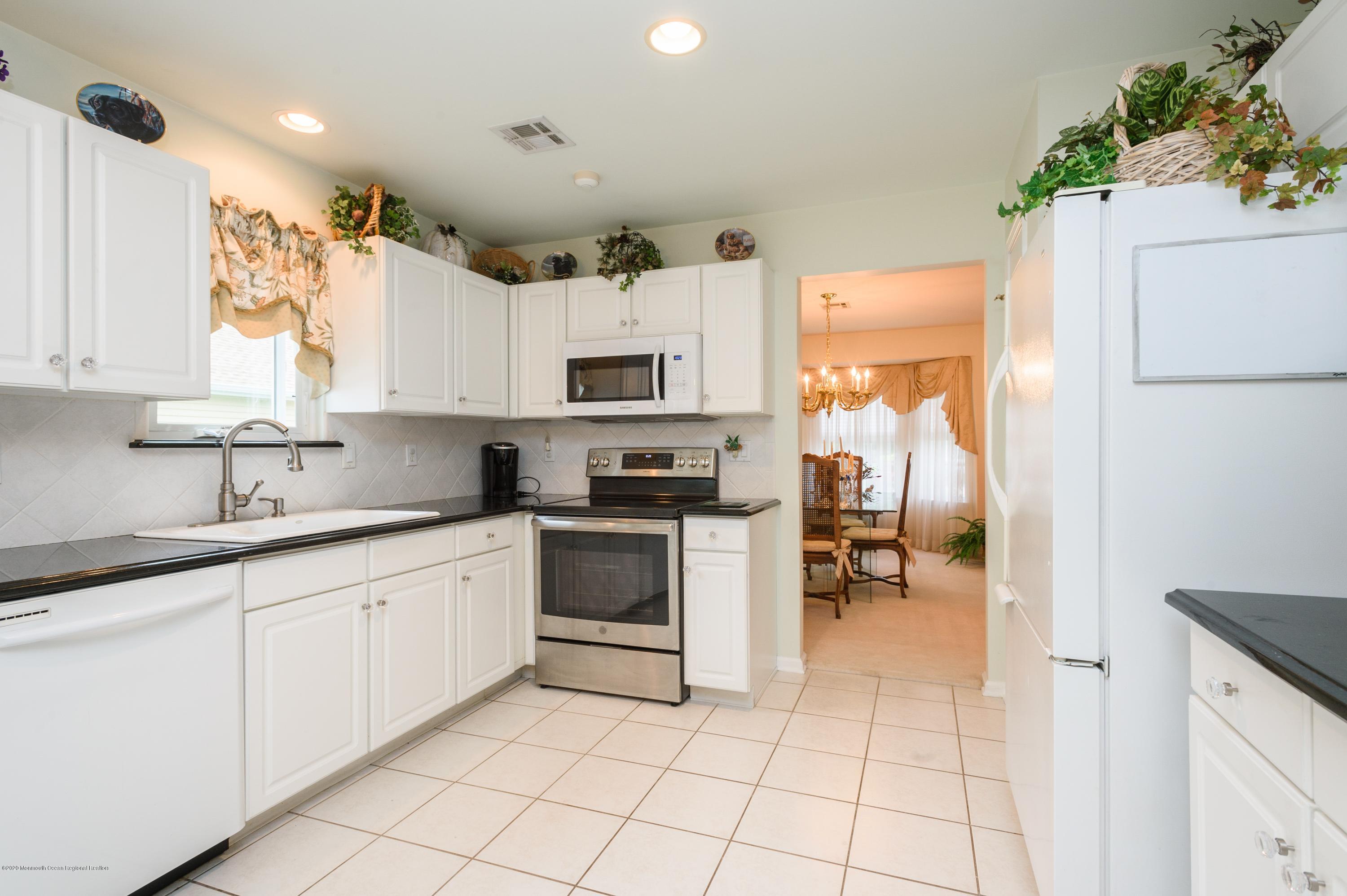 35 Clear Lake Road Whiting, NJ 08759 - Photo 5 of 18 06_35ClearLakeRoad_5_Kitchen_HiRes