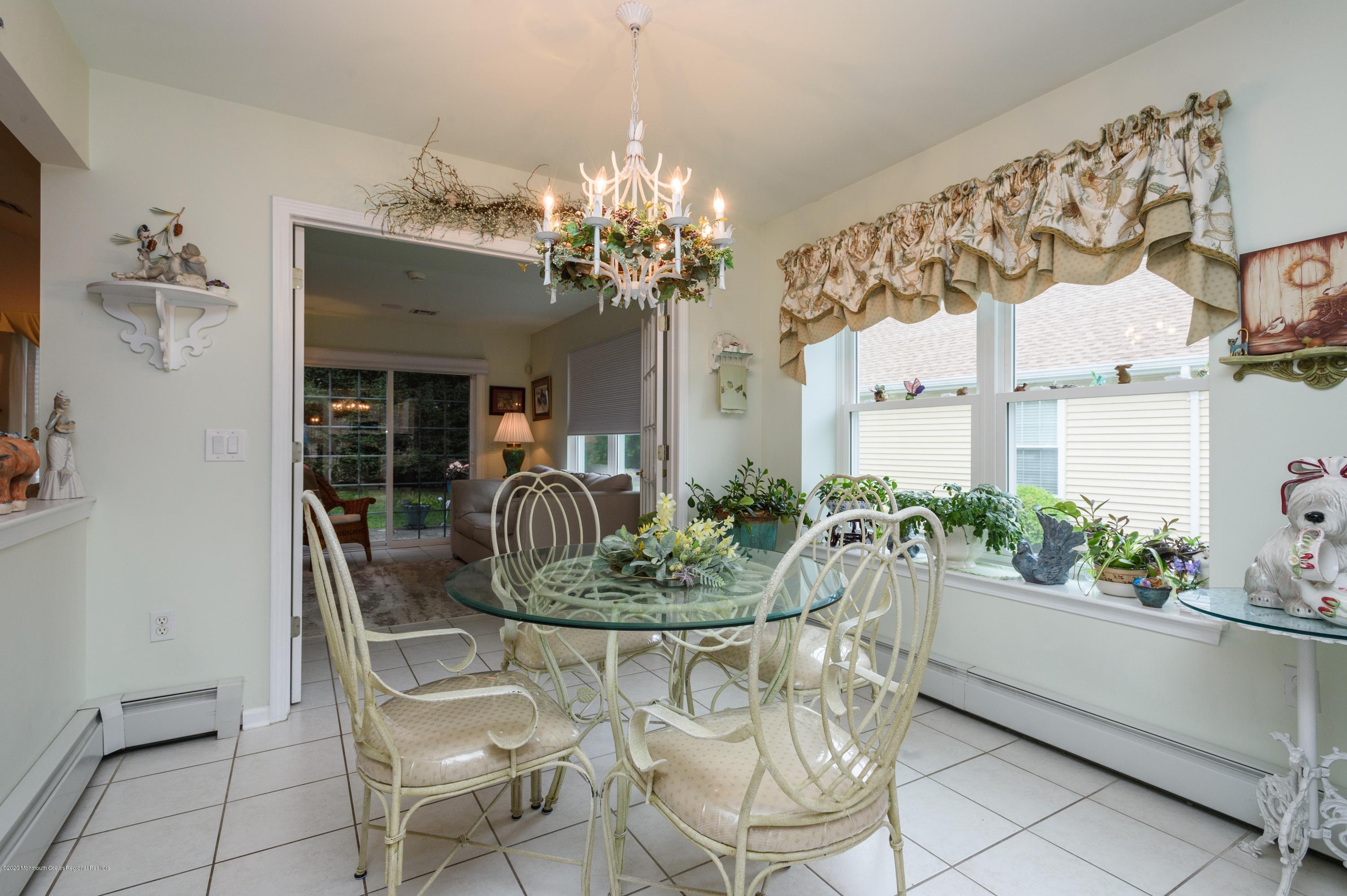 35 Clear Lake Road Whiting, NJ 08759 - Photo 8 of 18 09_35ClearLakeRoad_358_BreakfastArea_HiR