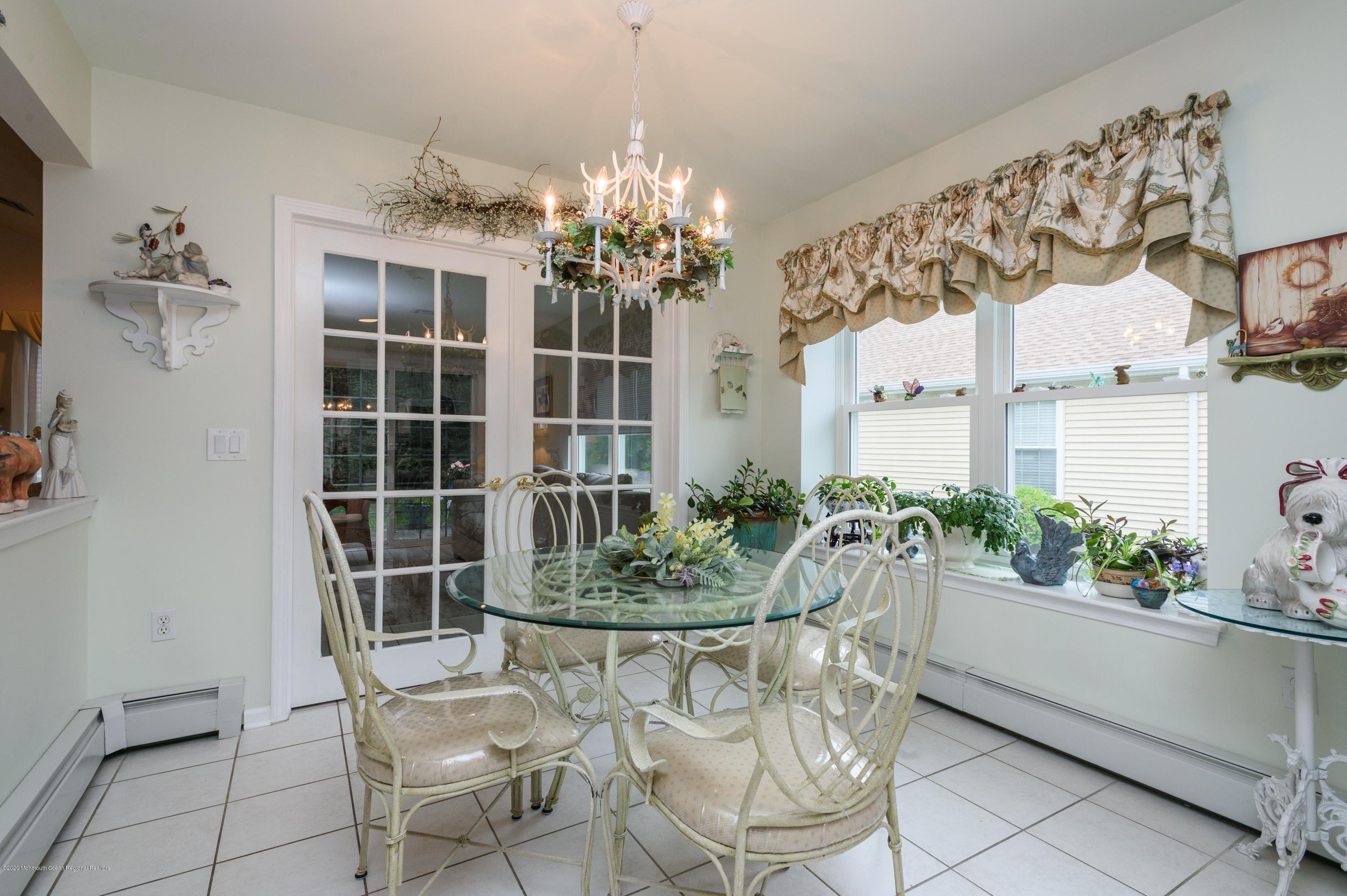 35 Clear Lake Road Whiting, NJ 08759 - Photo 9 of 18 10_35ClearLakeRoad_359_BreakfastArea_HiR