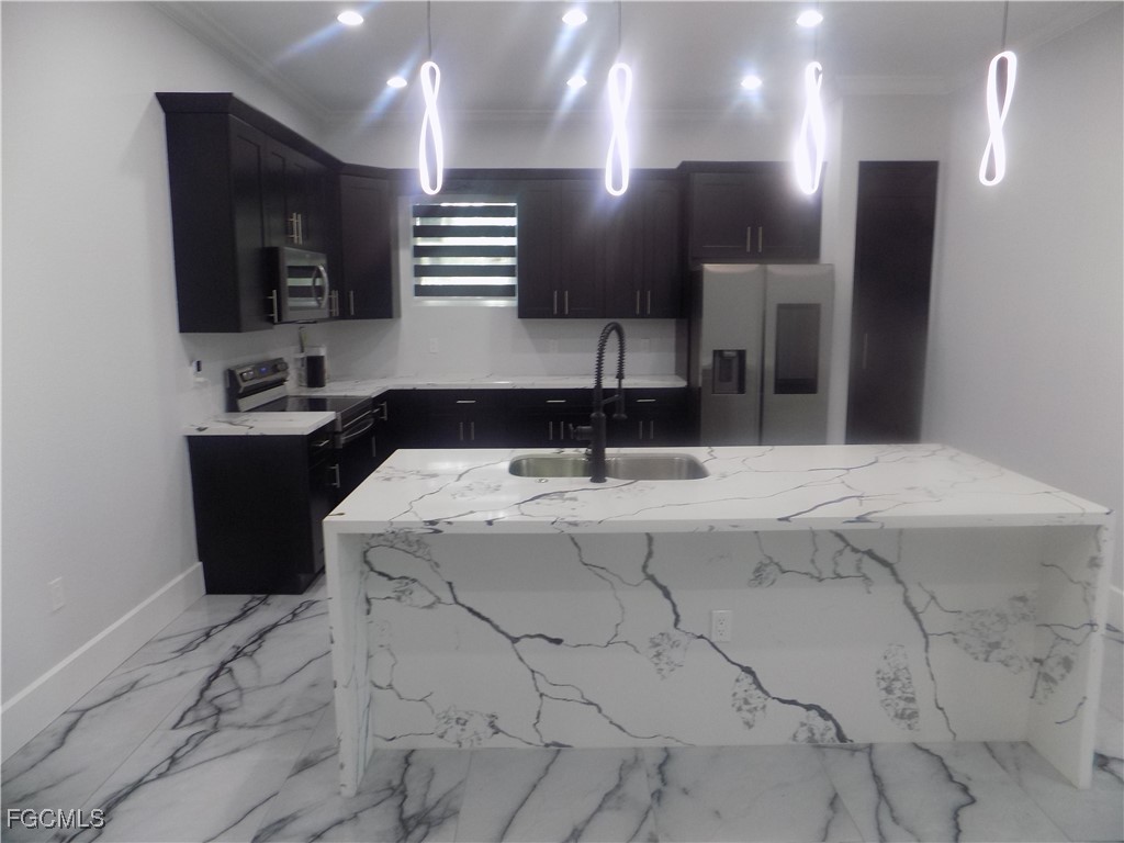 2992 Douglas Avenue Fort Myers, FL 33916 - Photo 11 of 50