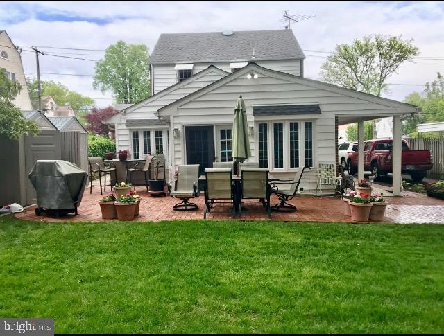 524 Boyer Road Cheltenham, PA 19012 - Photo 15 of 16 Back Patio