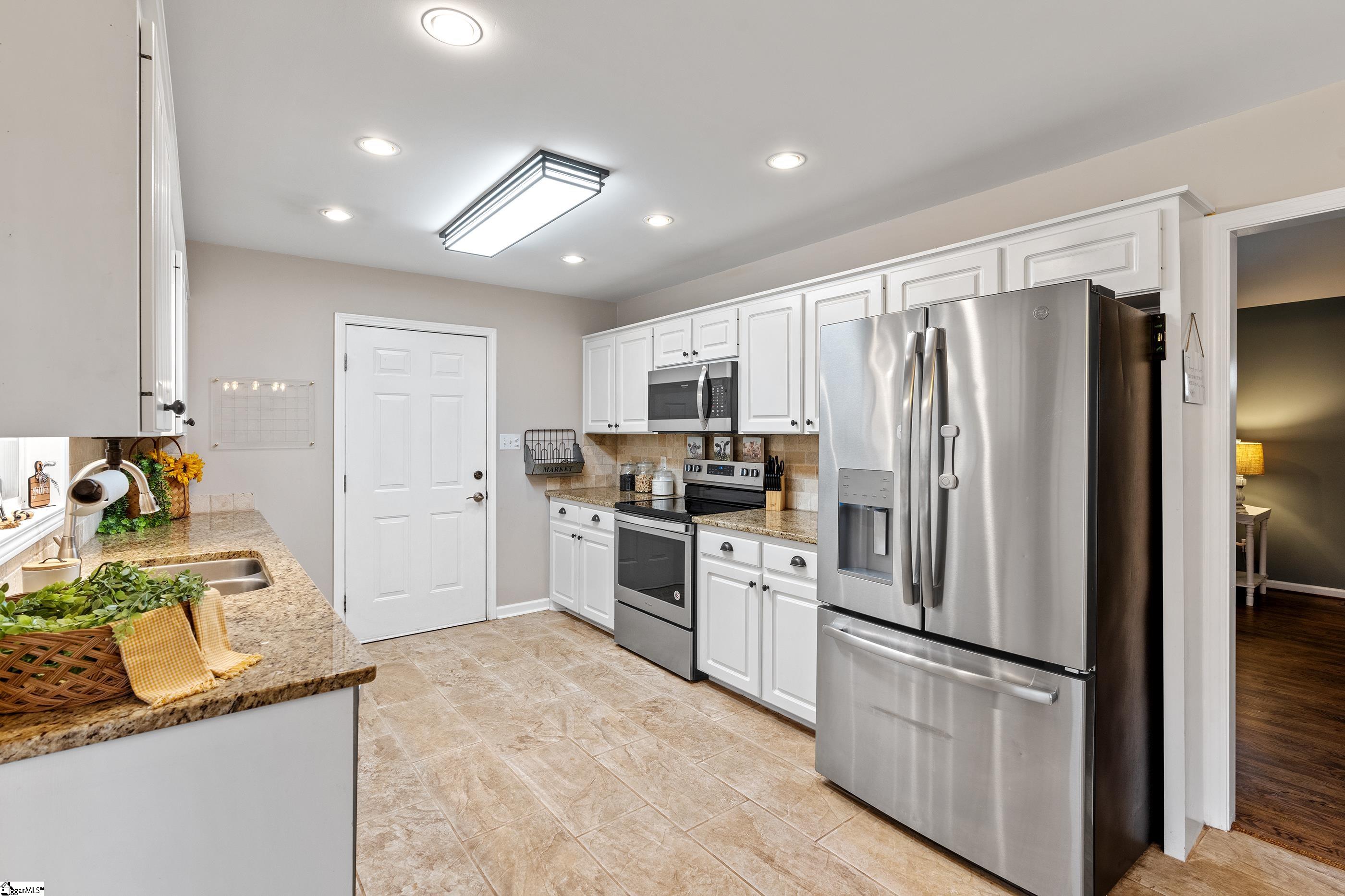 617 Brushwood Road Woodruff, SC 29388 - Photo 9 of 34 Gallery Image 9