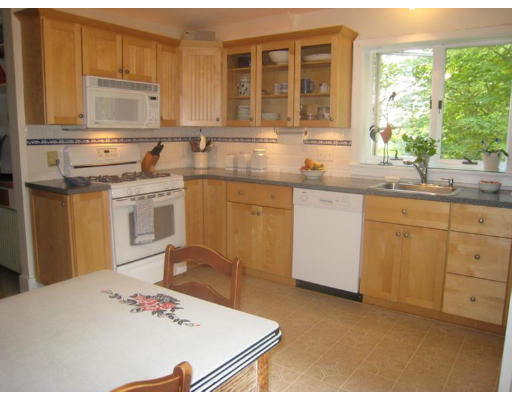7 Maple Street Lexington, MA 02420 - Photo 7 of 20 Gallery Image 7