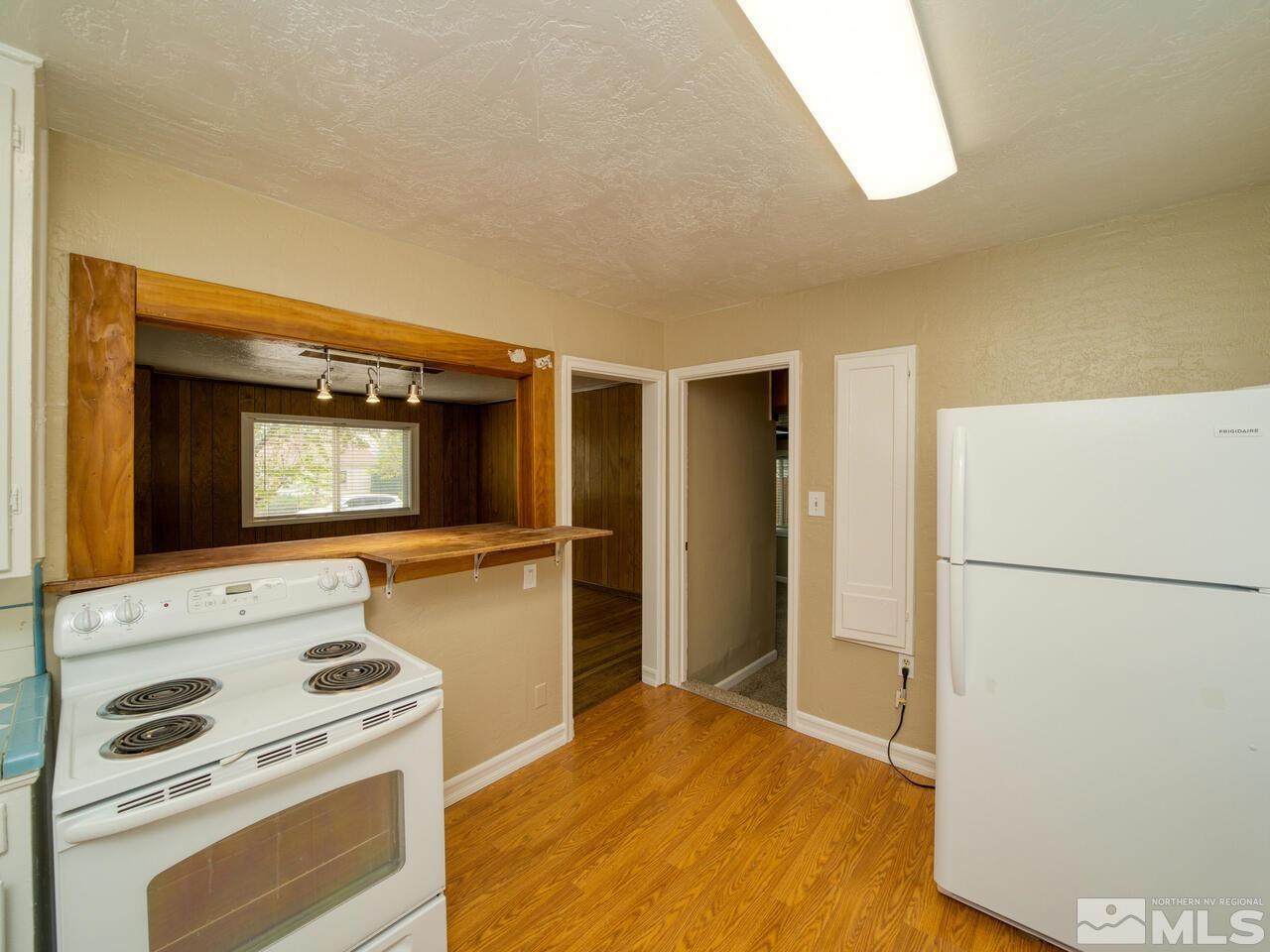 245 Bartlett Street Reno, NV 89512 - Photo 5 of 13 Photo 5