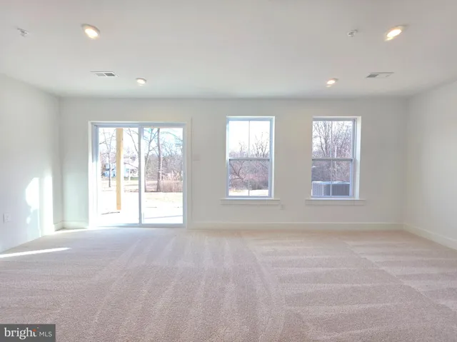 $3,000 | 377 Sydney Lane, Lansdale, PA 19446