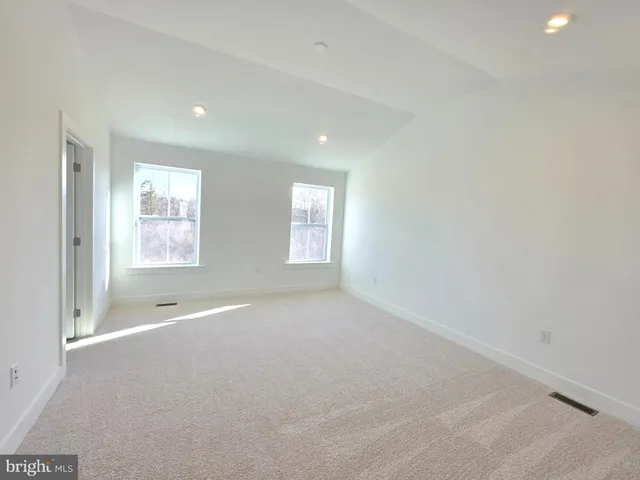 $3,000 | 377 Sydney Lane, Lansdale, PA 19446