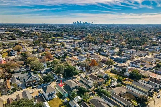 $2,000 | 230 Nursery Avenue, Metairie, LA 70005