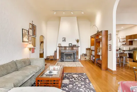 $549,500 | 480 Sheridan Road, Unit 3, Evanston, IL 60202