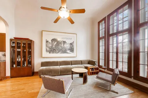 $549,500 | 480 Sheridan Road, Unit 3, Evanston, IL 60202