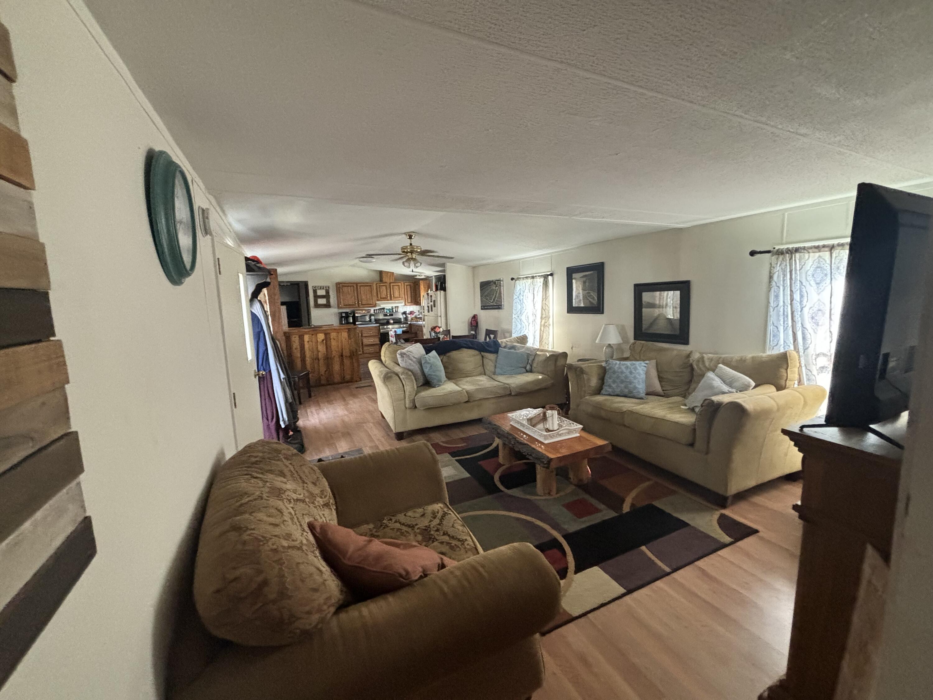 970 Gardiner Road, Unit 4 Wiscasset, ME 04578 - Photo 8 of 13 IMG_4153