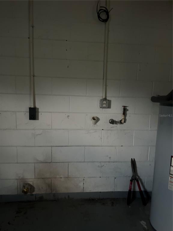 1585 Triangle Drive Mount Dora, FL 32757 - Photo 18 of 19 a bathroom with a shower