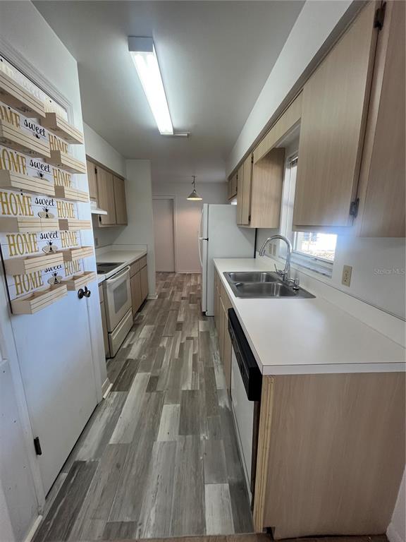 1585 Triangle Drive Mount Dora, FL 32757 - Photo 4 of 21