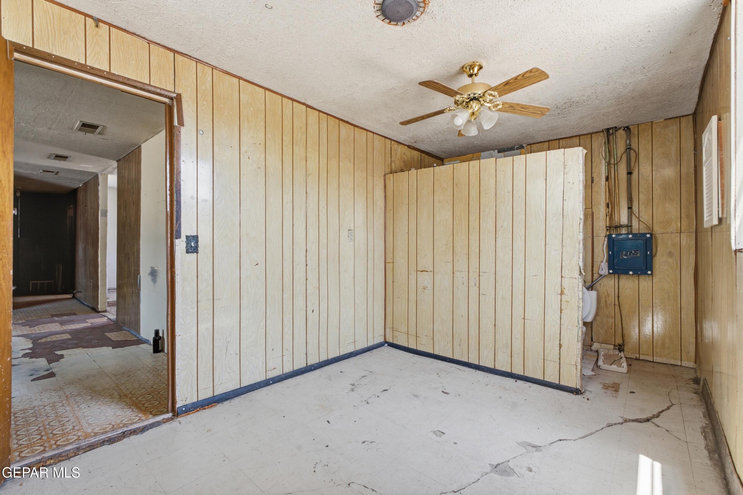 257 San Elizario Road Clint, TX 79836 - Photo 22 of 42 DSC05363