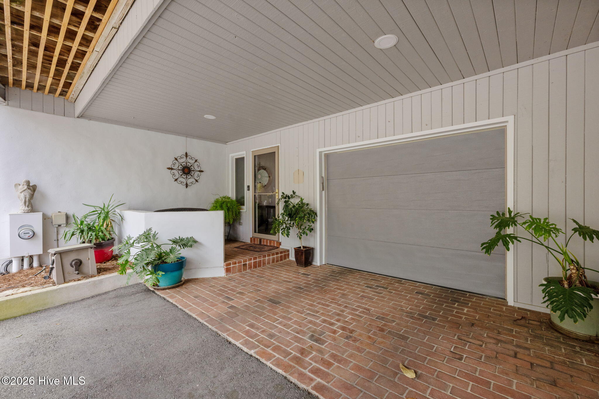 10 Batts Hill Road New Bern, NC 28562 - Photo 4 of 52 Garage