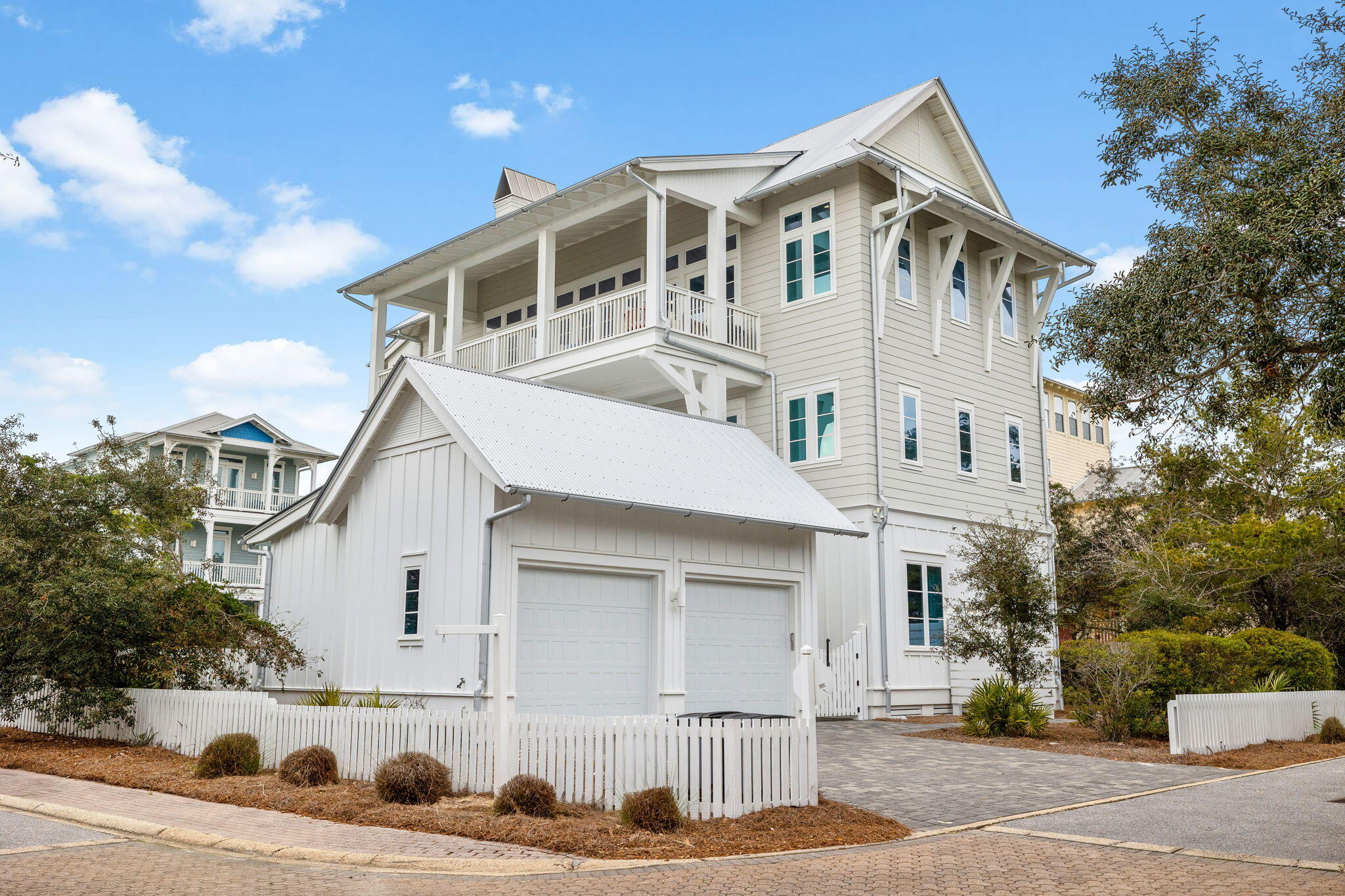41 Draper Lane Santa Rosa Beach, FL 32459 - Photo 8 of 60 a front view of a white building