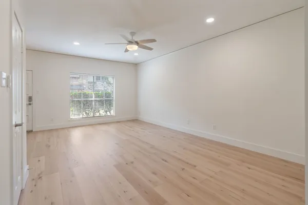 $235,000 | 14715 Barryknoll Lane, Unit 132, Houston, TX 77079