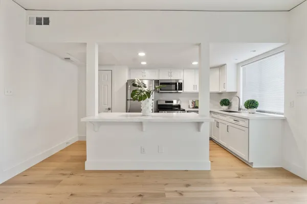 $235,000 | 14715 Barryknoll Lane, Unit 132, Houston, TX 77079
